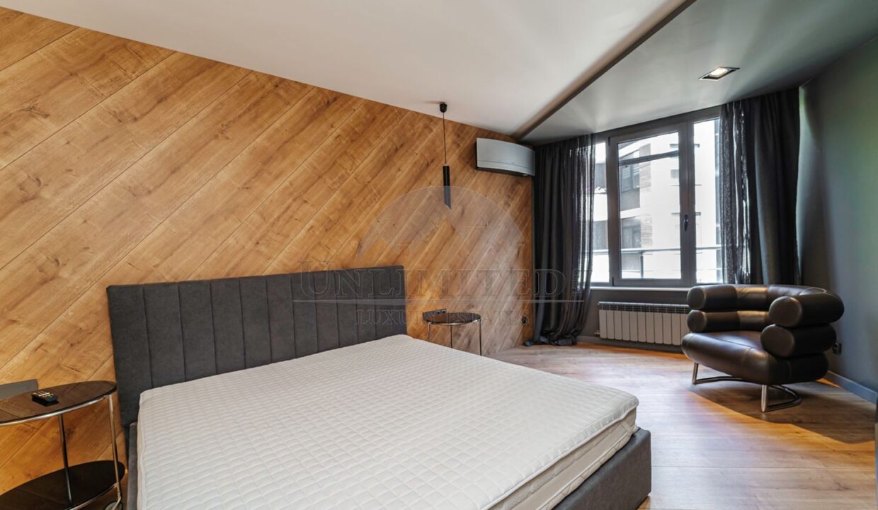 1977c0d5-8bed-4c11-80a5-b43c00ad0882.jpg