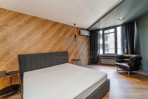 1977c0d5-8bed-4c11-80a5-b43c00ad0882.jpg