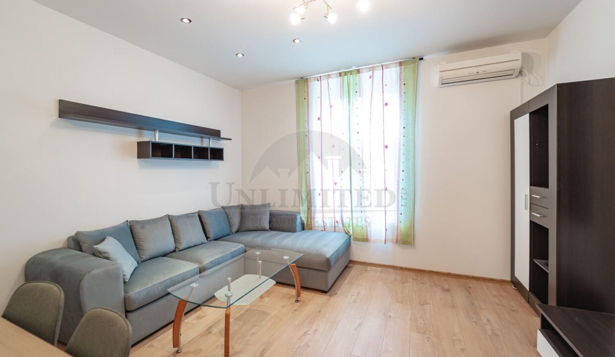 2106ffc6-ff3d-4fe1-aff4-b2d90075d6c1.jpg