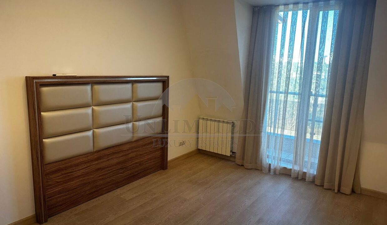 21530023-de58-422d-8146-b348008aa688.jpg
