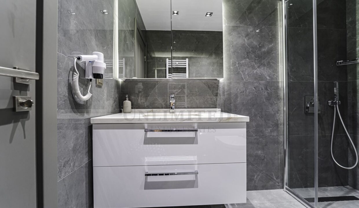 338b6c67-4936-4b90-9bde-b47500daf992.jpg