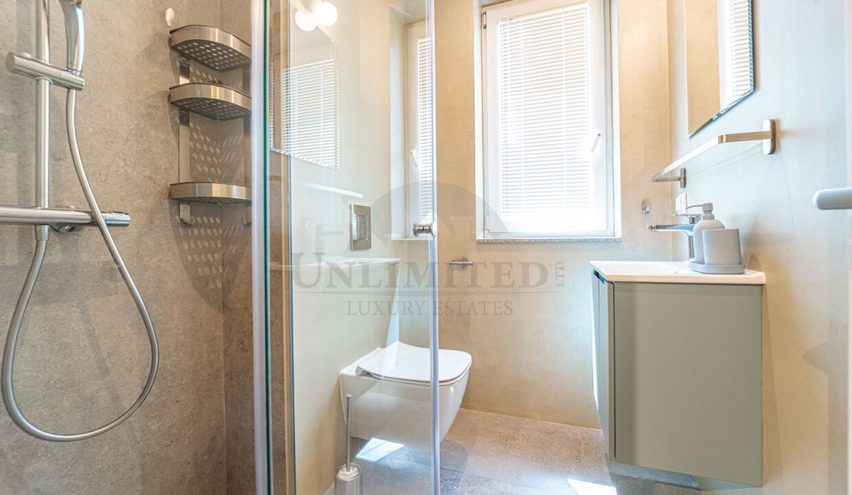79e529eb-f652-4d15-a1fd-b31500766fbc.jpg
