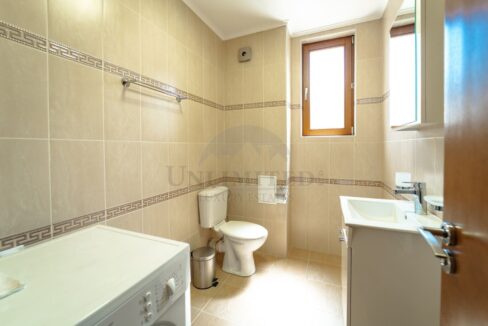 9aba2baf-fab1-47a8-b3a3-b307008c5ef3.jpg
