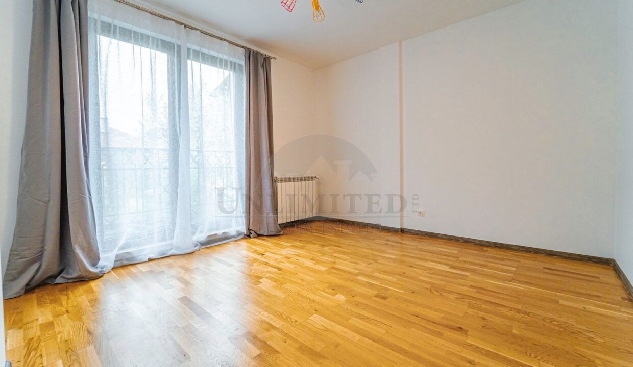 9eee3bfd-15ce-4320-aaa2-b434007c3cf3.jpg