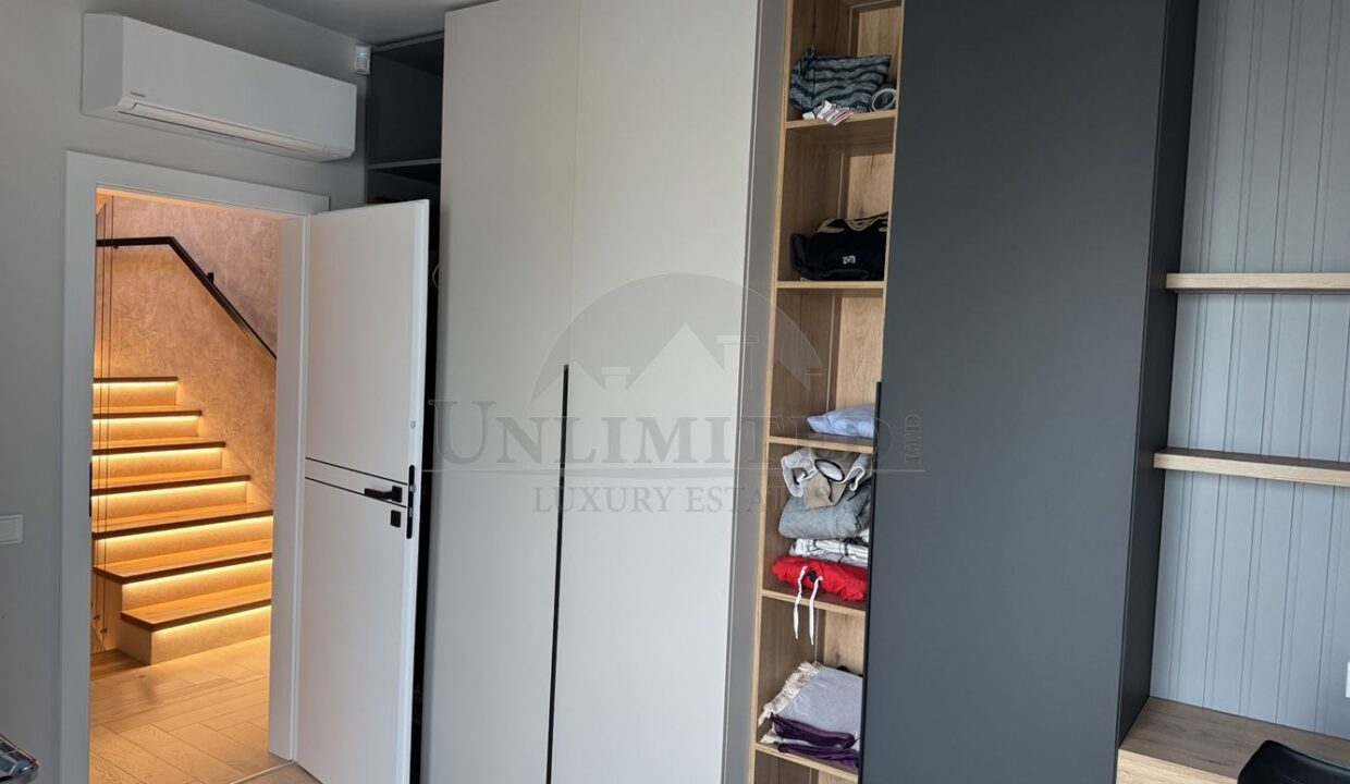 a3cb8832-4665-4b67-8dae-b2970086ed59.jpg