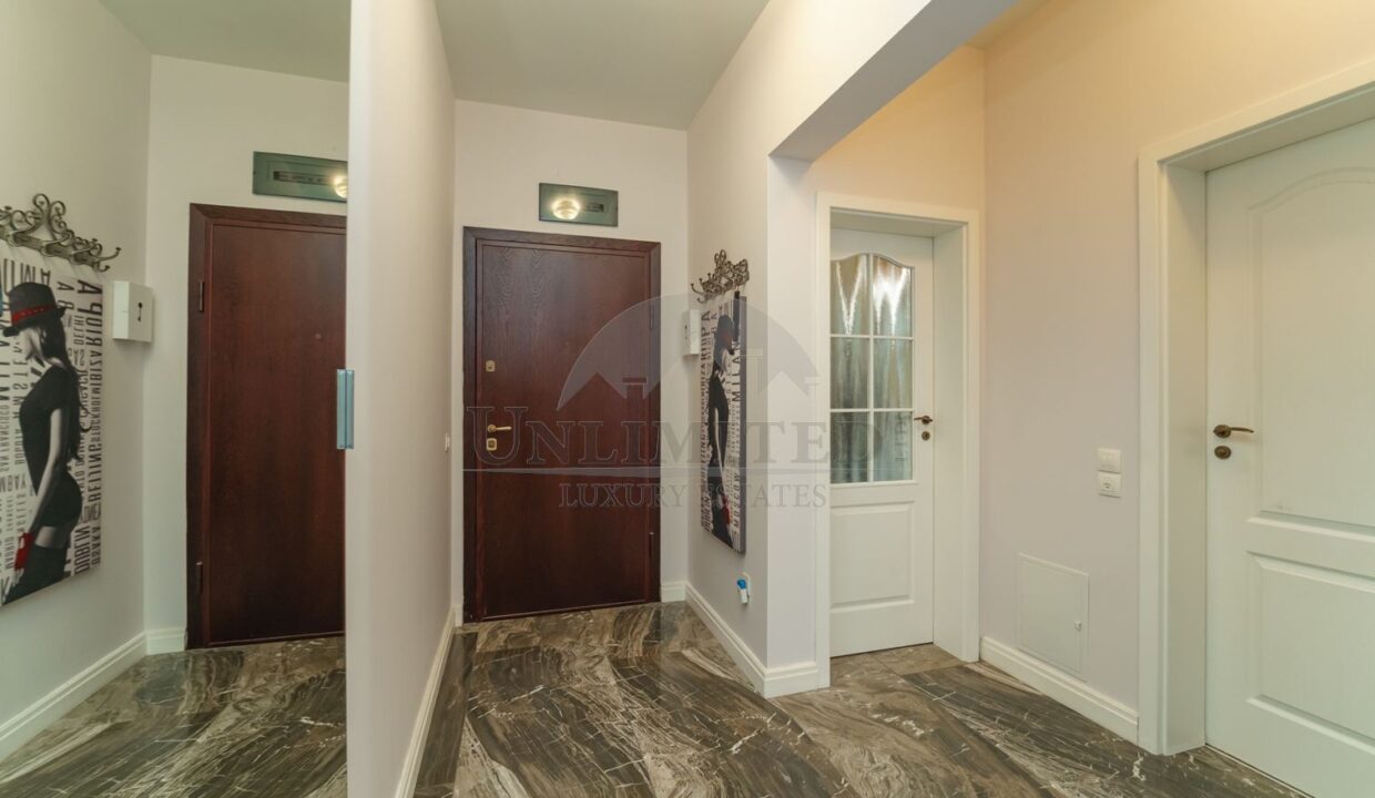 ad30ceec-49c8-40de-a519-b43b00a0ef13.jpg