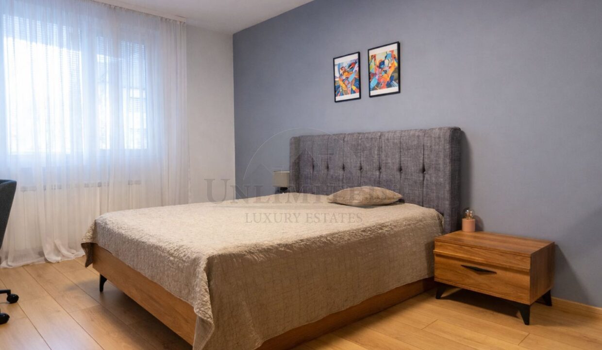b8703ec1-dfda-4540-ae93-b47f00e283fb.jpg