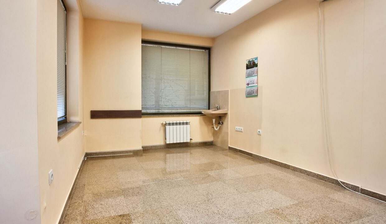 bd50e3b8-30be-4aeb-94f9-a87000a68738.jpg