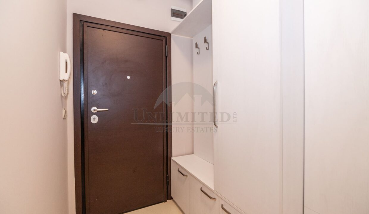 ec267ade-e410-443b-8906-b0cf00e1472b.jpg