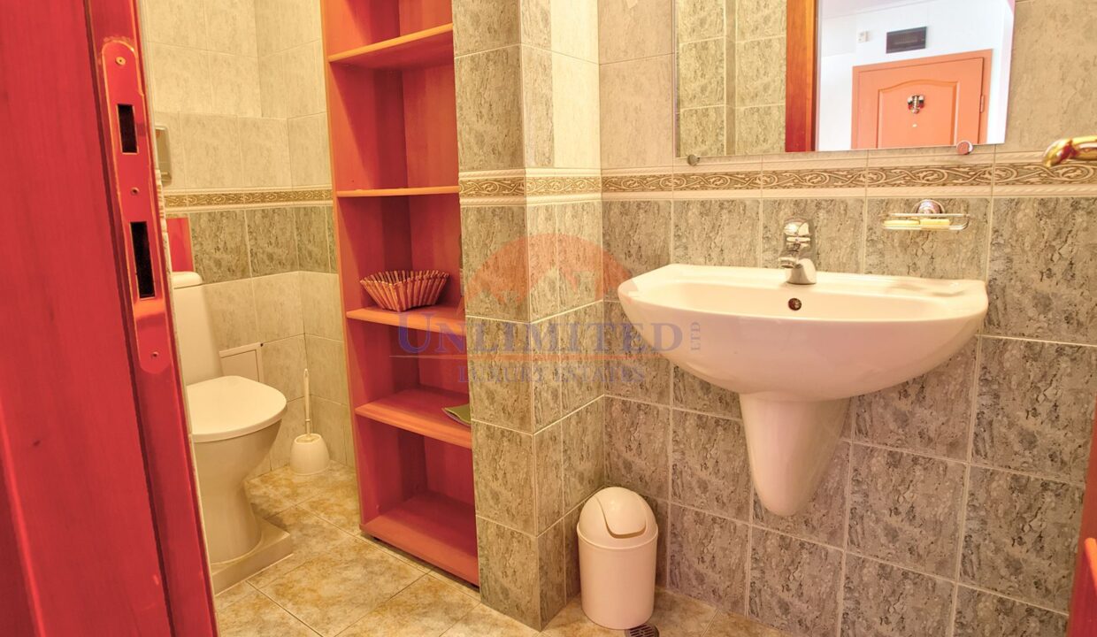 f8a970cc-1792-4987-b08b-a95f007ce00f.jpg