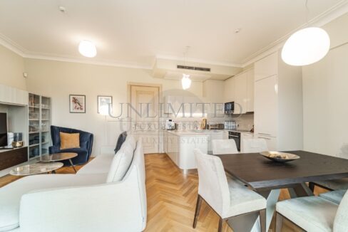 73c1a888-0aad-4d50-abd2-b4130070bb8f.jpg