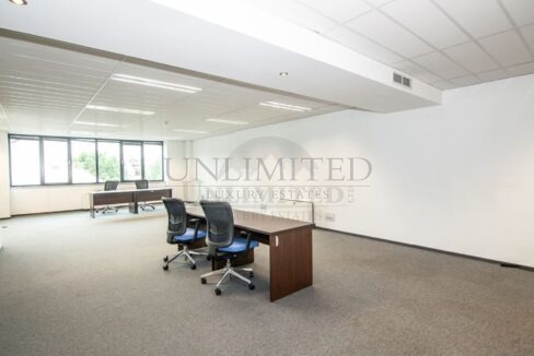 ab0aca1d-d7f6-43c6-b589-b00700a39ea7.jpg